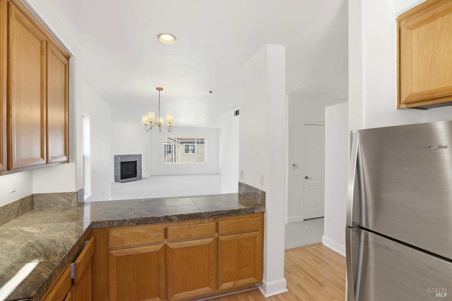 Detail Gallery Image 13 of 35 For 852 Diablo Ave #304,  Novato,  CA 94947 - 2 Beds | 2 Baths