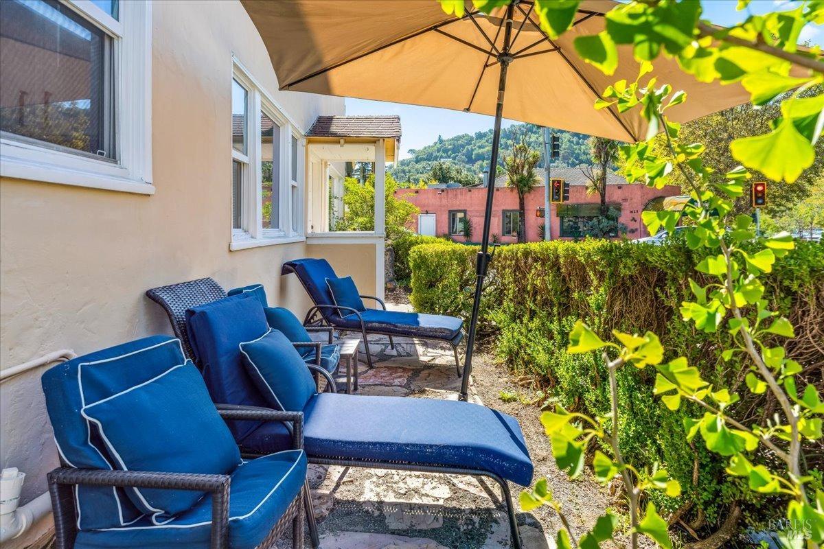 Detail Gallery Image 2 of 36 For 2 Willow Ave, Fairfax,  CA 94930 - – Beds | – Baths