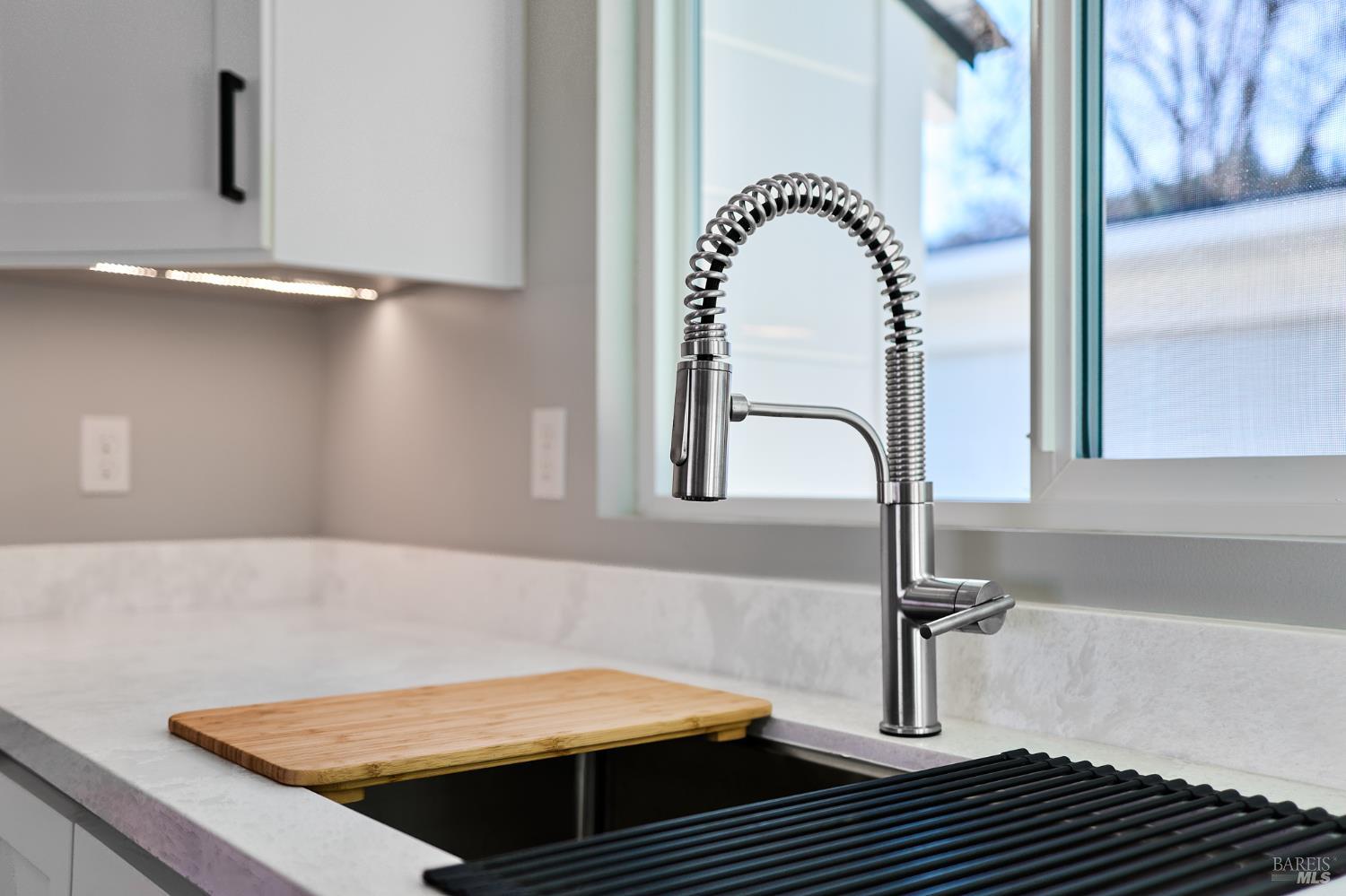 Detail Gallery Image 10 of 39 For 157 Homewood Ave, Napa,  CA 94558 - 3 Beds | 2 Baths