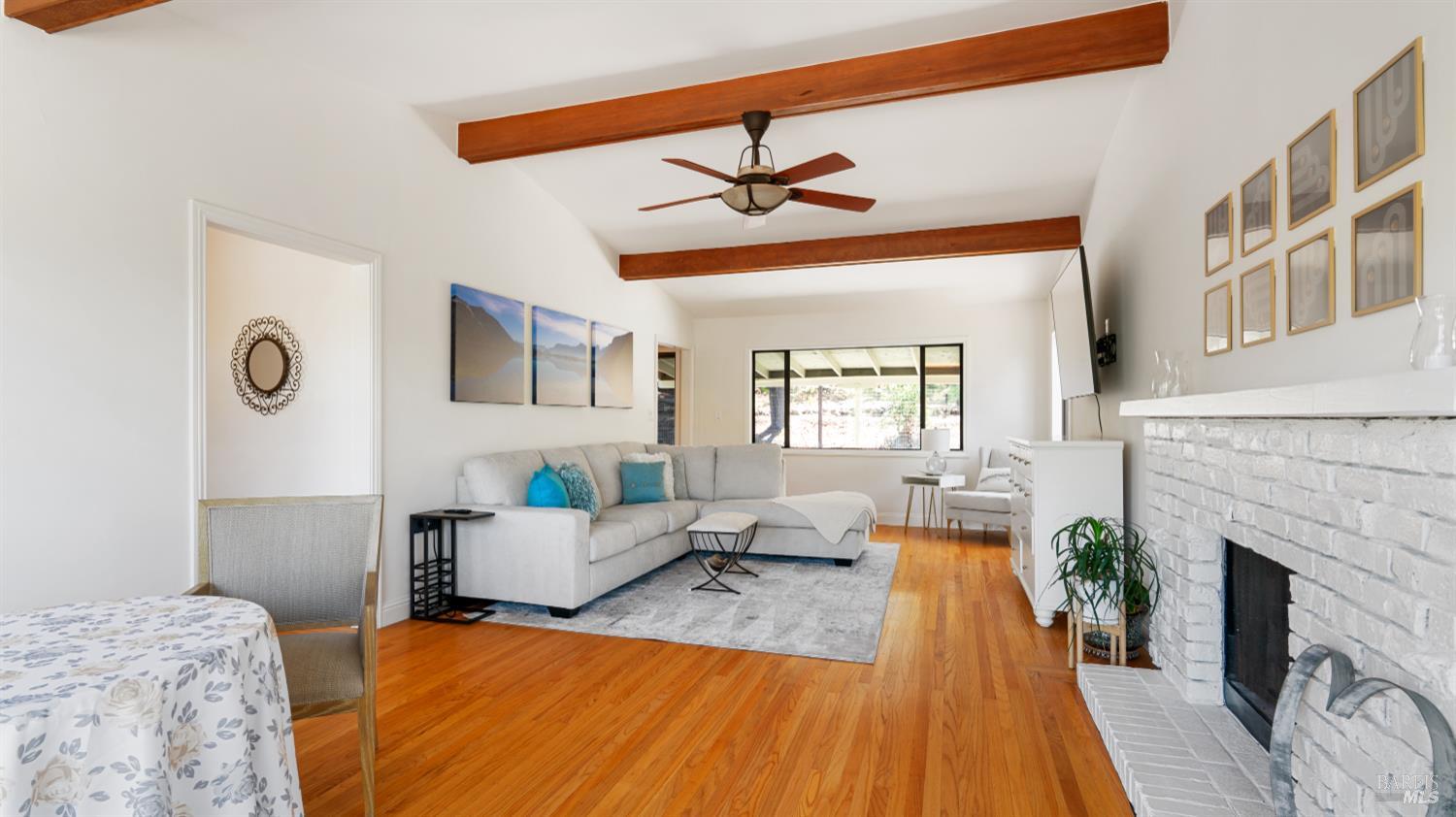 Detail Gallery Image 5 of 29 For 6131 Batesole Dr, Santa Rosa,  CA 95404 - 3 Beds | 2 Baths