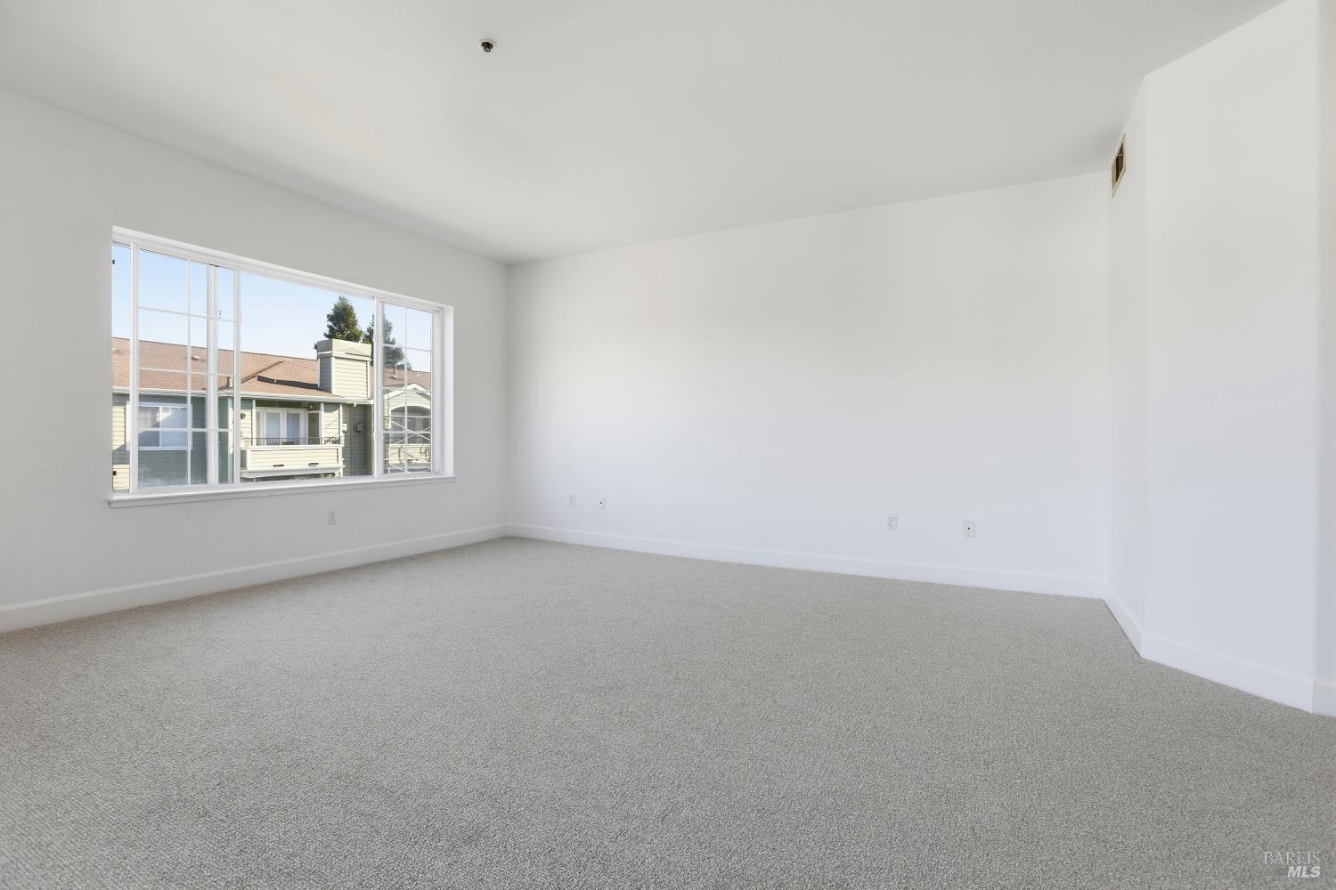 Detail Gallery Image 7 of 35 For 852 Diablo Ave #304,  Novato,  CA 94947 - 2 Beds | 2 Baths
