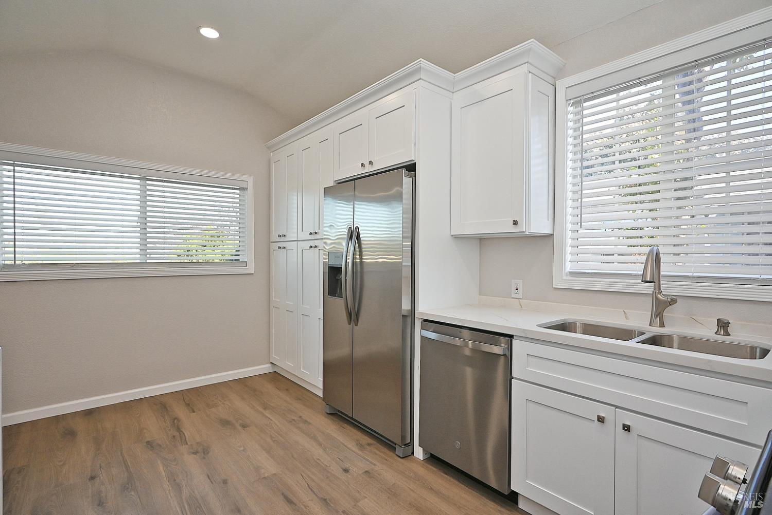 Detail Gallery Image 27 of 48 For 2610 Pacheco Blvd, Martinez,  CA 94553 - 2 Beds | 1 Baths