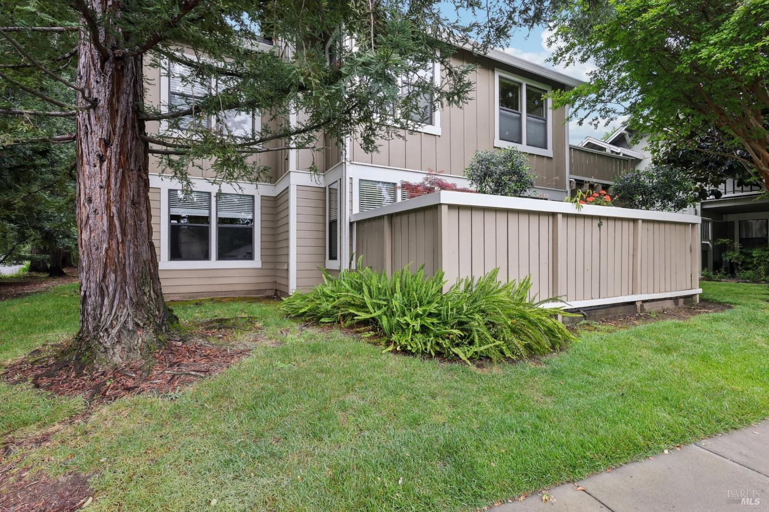 Detail Gallery Image 30 of 36 For 603 Cherry Ave, Sonoma,  CA 95476 - 2 Beds | 2 Baths