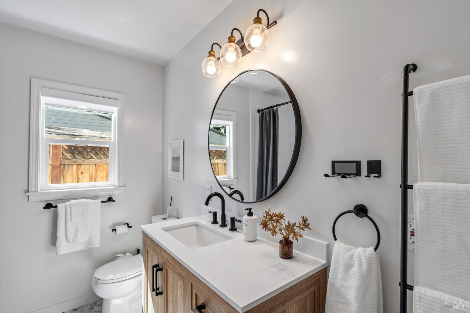 Detail Gallery Image 12 of 30 For 732 Church St, Santa Rosa,  CA 95405 - 3 Beds | 2 Baths