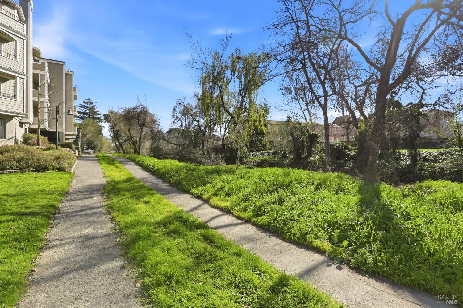 Detail Gallery Image 32 of 35 For 852 Diablo Ave #304,  Novato,  CA 94947 - 2 Beds | 2 Baths