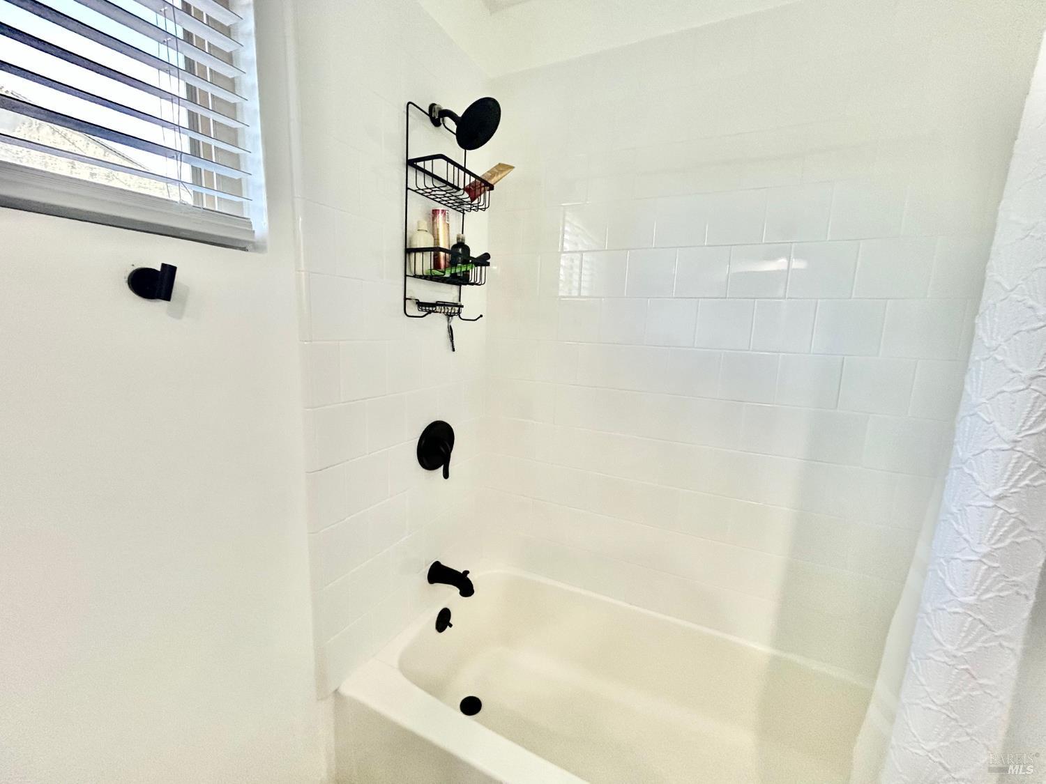 Detail Gallery Image 27 of 50 For 1118 Marina Dr, Napa,  CA 94559 - 2 Beds | 1/1 Baths