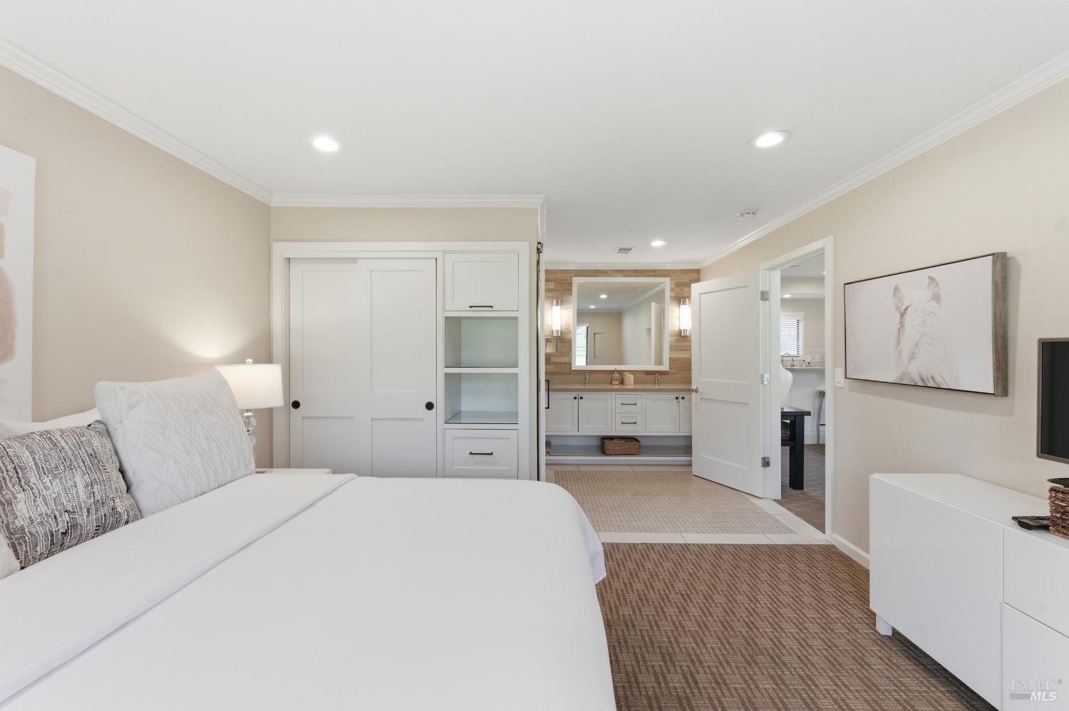 Detail Gallery Image 32 of 56 For 868 Oak Leaf Way, Napa,  CA 94558 - 2 Beds | 2 Baths