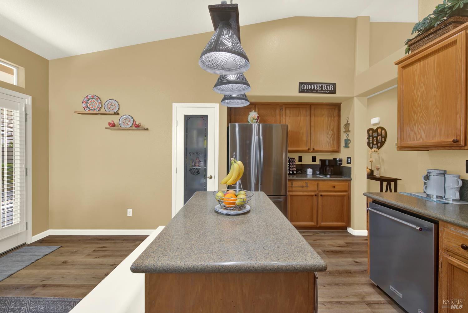 Detail Gallery Image 25 of 62 For 161 Currant Ln, Vacaville,  CA 95687 - 2 Beds | 2 Baths