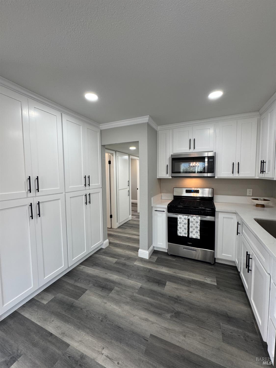 Detail Gallery Image 14 of 45 For 124 Purdue Dr, Vallejo,  CA 94589 - 3 Beds | 2 Baths