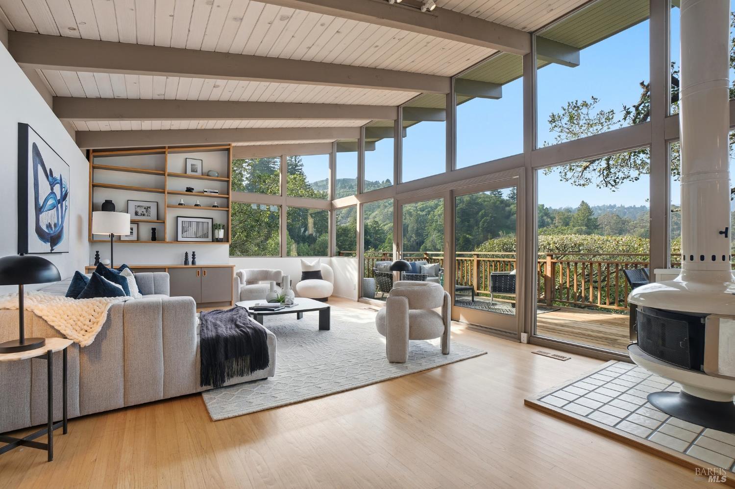 Detail Gallery Image 2 of 46 For 316 Rydal Ave, Mill Valley,  CA 94941 - 4 Beds | 3 Baths