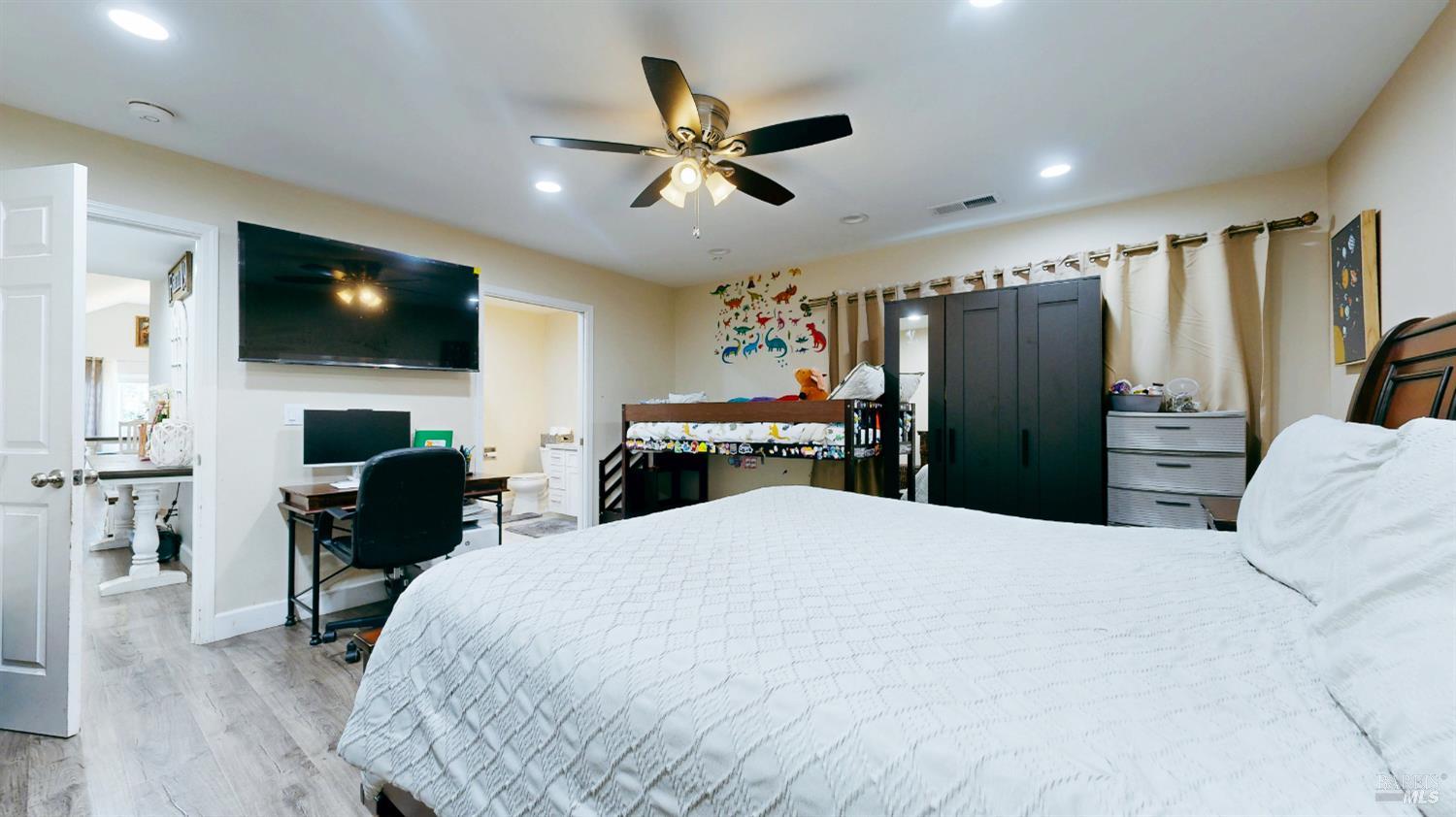 Detail Gallery Image 31 of 99 For 380 Irwin Ln, Santa Rosa,  CA 95401 - 3 Beds | 2 Baths