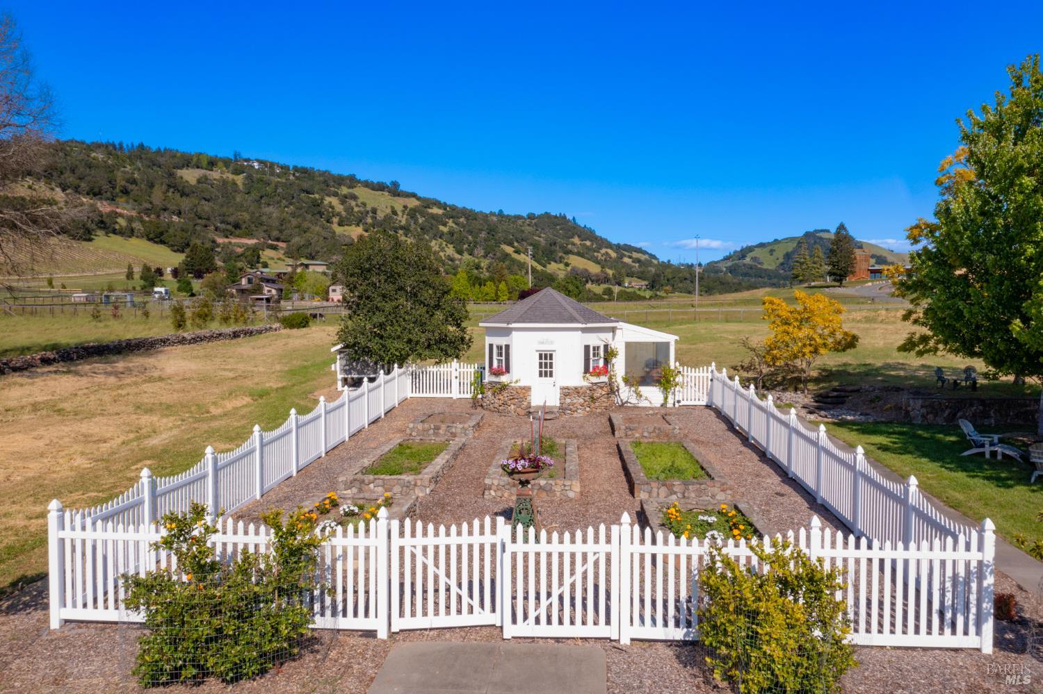 Detail Gallery Image 30 of 52 For 416 Royal Meadows Ct, Santa Rosa,  CA 95404 - 2 Beds | 2 Baths