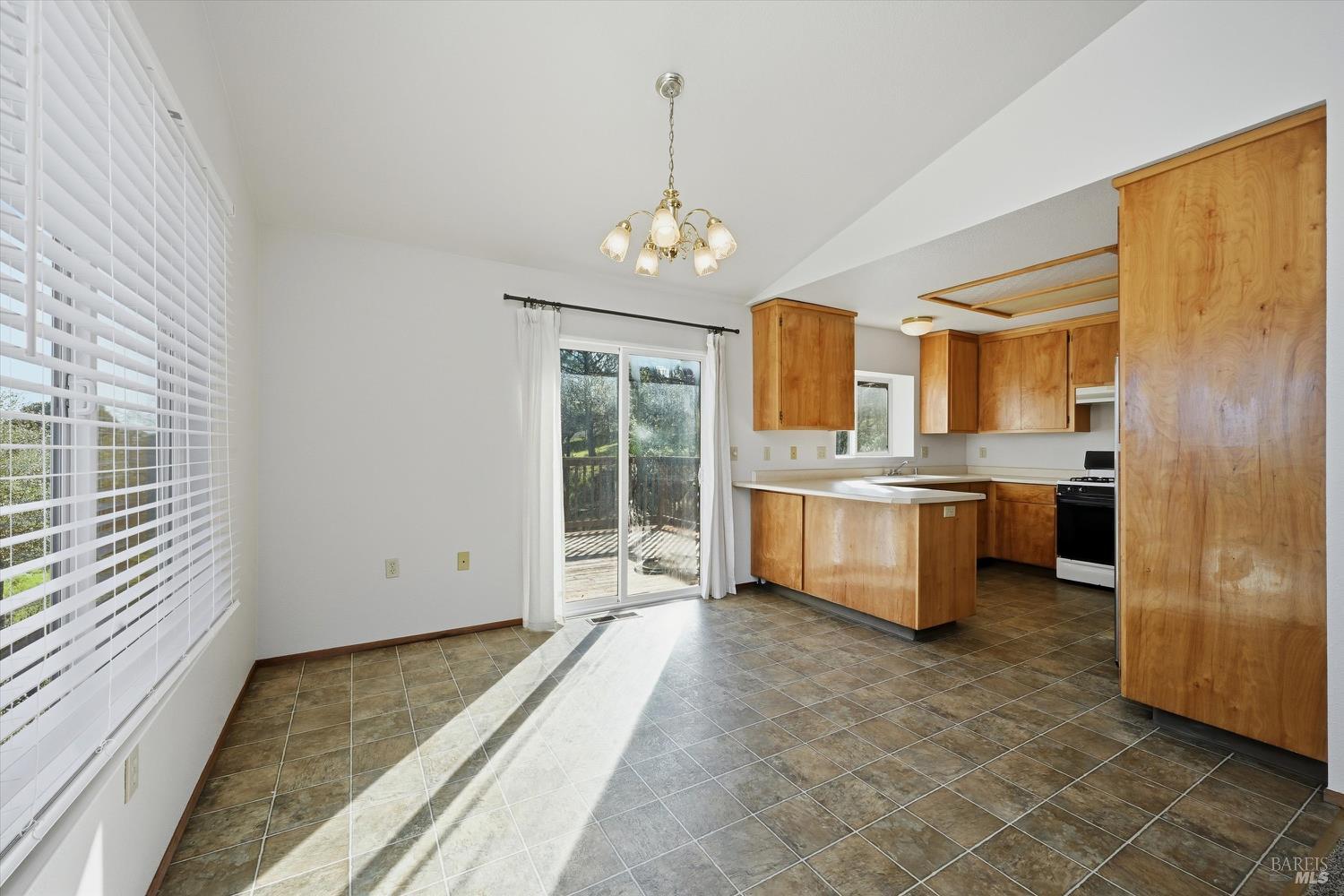 Detail Gallery Image 8 of 26 For 5608 Yana Ct, Kelseyville,  CA 95451 - 3 Beds | 2 Baths