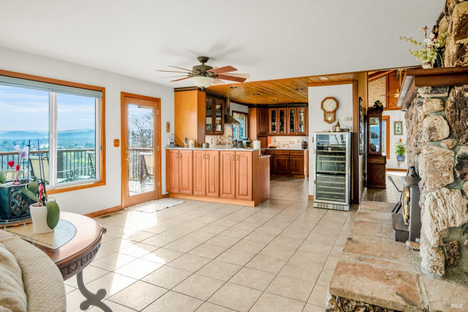 Detail Gallery Image 12 of 60 For 3774 Leal Dr, Lakeport,  CA 95453 - 4 Beds | 3 Baths