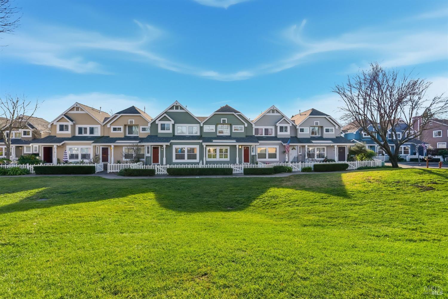 Detail Gallery Image 51 of 51 For 1816 Downing St, Petaluma,  CA 94954 - 3 Beds | 1/1 Baths