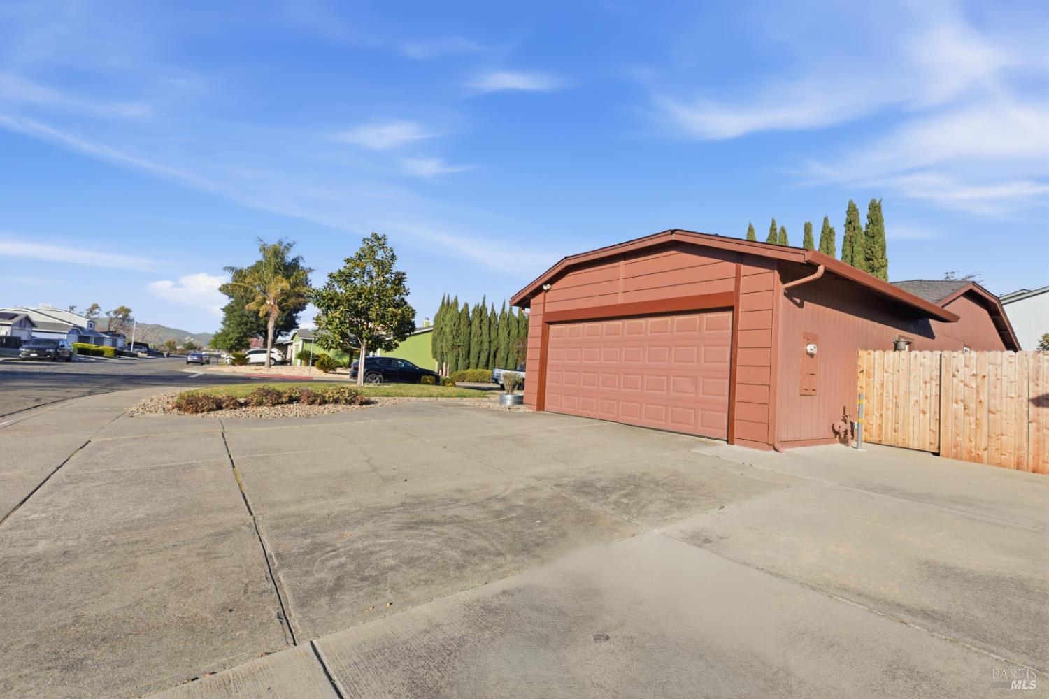 Detail Gallery Image 4 of 39 For 1433 Langley Way, Suisun City,  CA 94585 - 3 Beds | 2 Baths