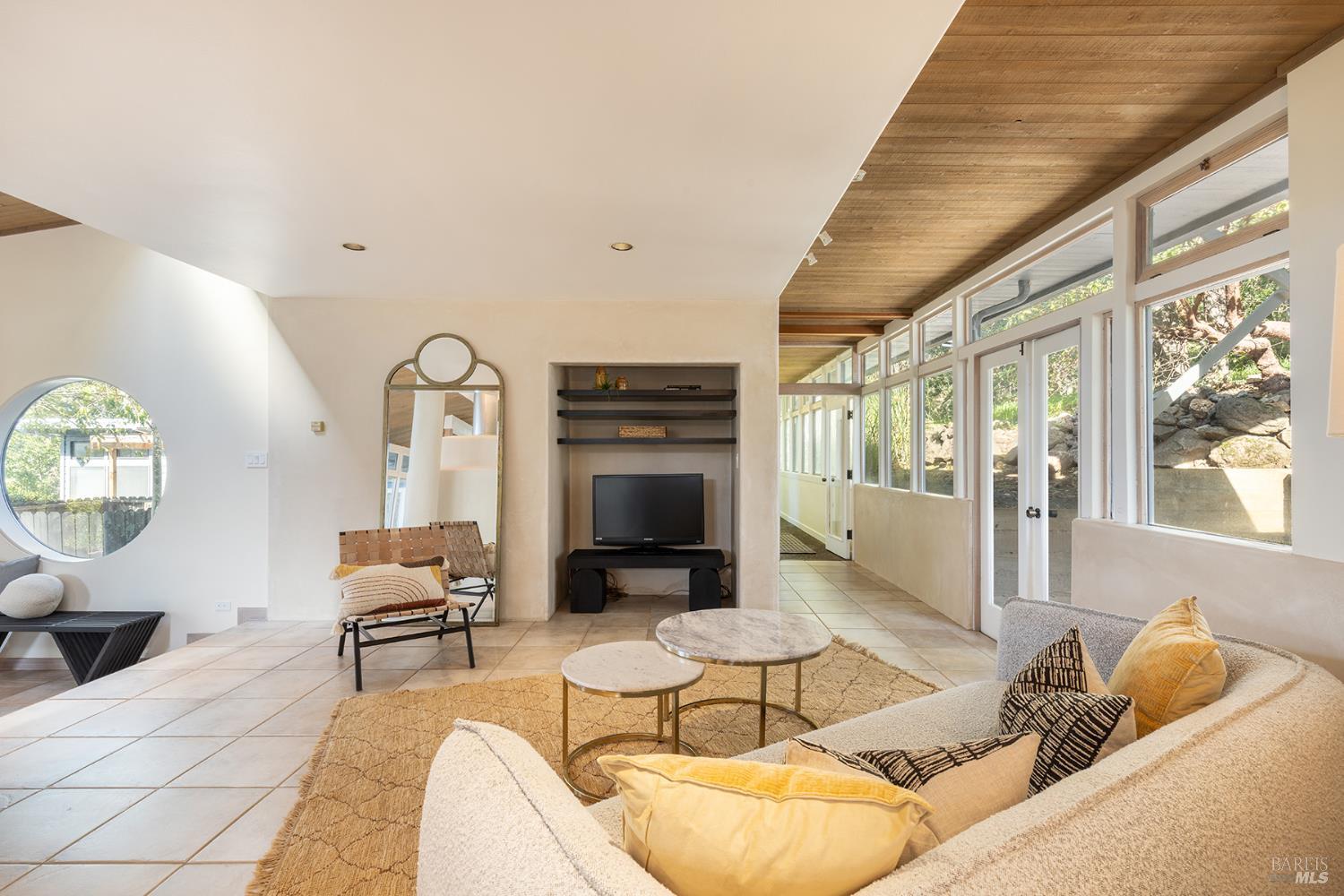 Detail Gallery Image 33 of 47 For 5815 Bennett Valley Rd, Santa Rosa,  CA 95404 - 4 Beds | 3/1 Baths