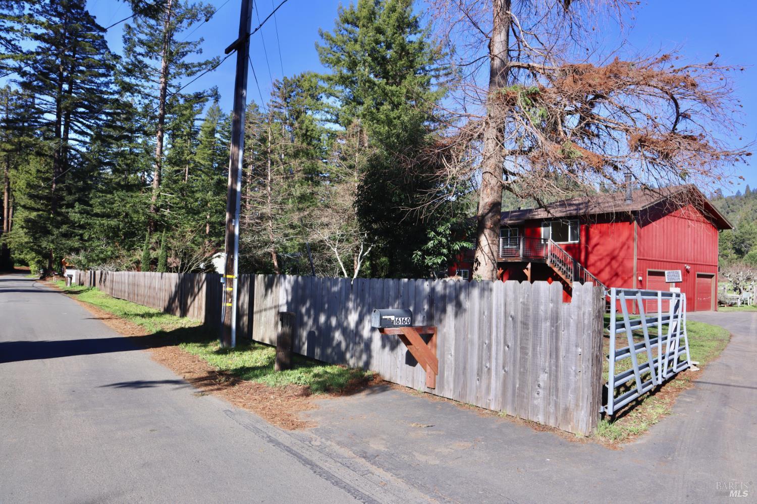 Detail Gallery Image 34 of 49 For 16160 Laughlin Rd, Guerneville,  CA 95446 - 3 Beds | 2 Baths