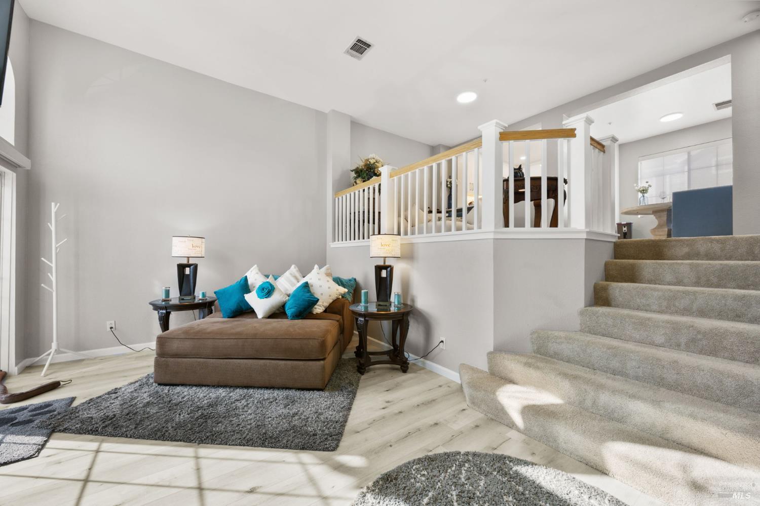 Detail Gallery Image 5 of 26 For 465 E Fifth St, Benicia,  CA 94510 - 2 Beds | 2/1 Baths