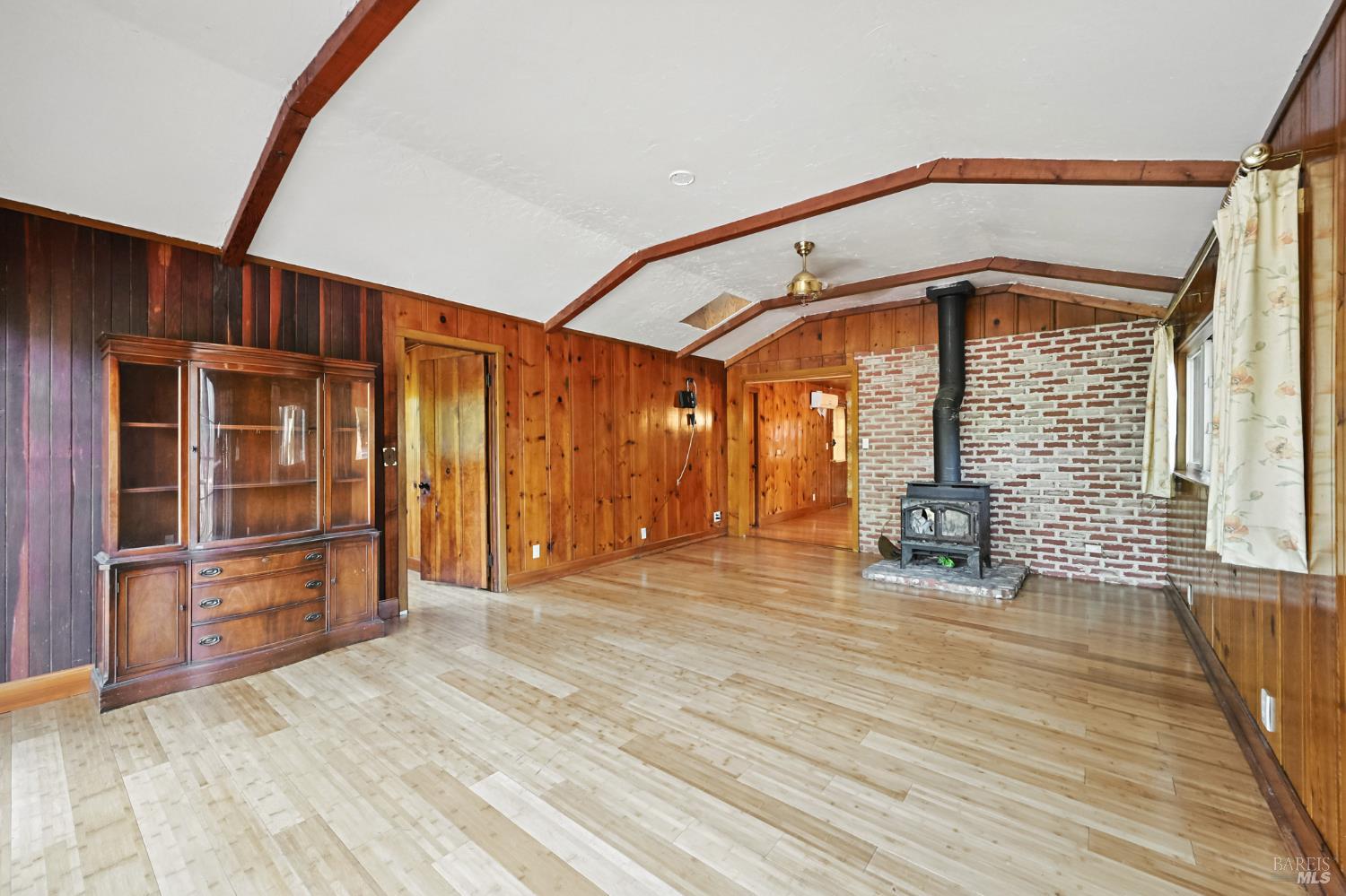 Detail Gallery Image 10 of 49 For 10293 Field Ln, Forestville,  CA 95436 - 2 Beds | 1 Baths