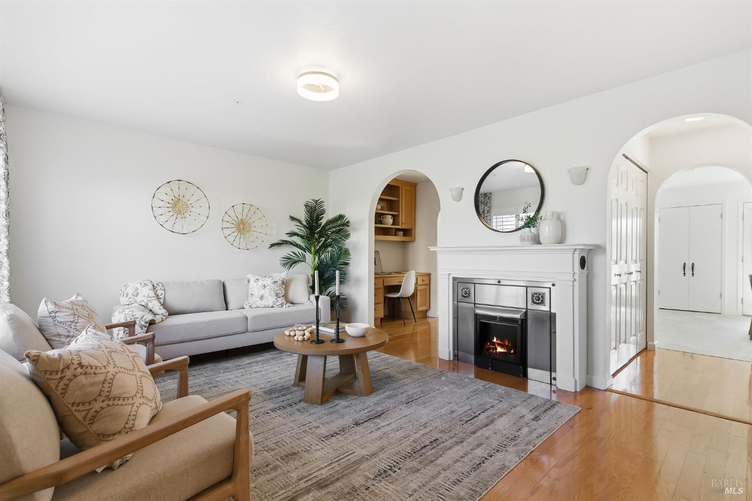 Detail Gallery Image 6 of 51 For 1816 Downing St, Petaluma,  CA 94954 - 3 Beds | 1/1 Baths