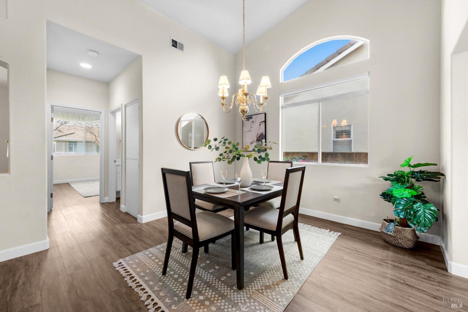 Detail Gallery Image 8 of 44 For 149 Currant Ln, Vacaville,  CA 95687 - 3 Beds | 2 Baths