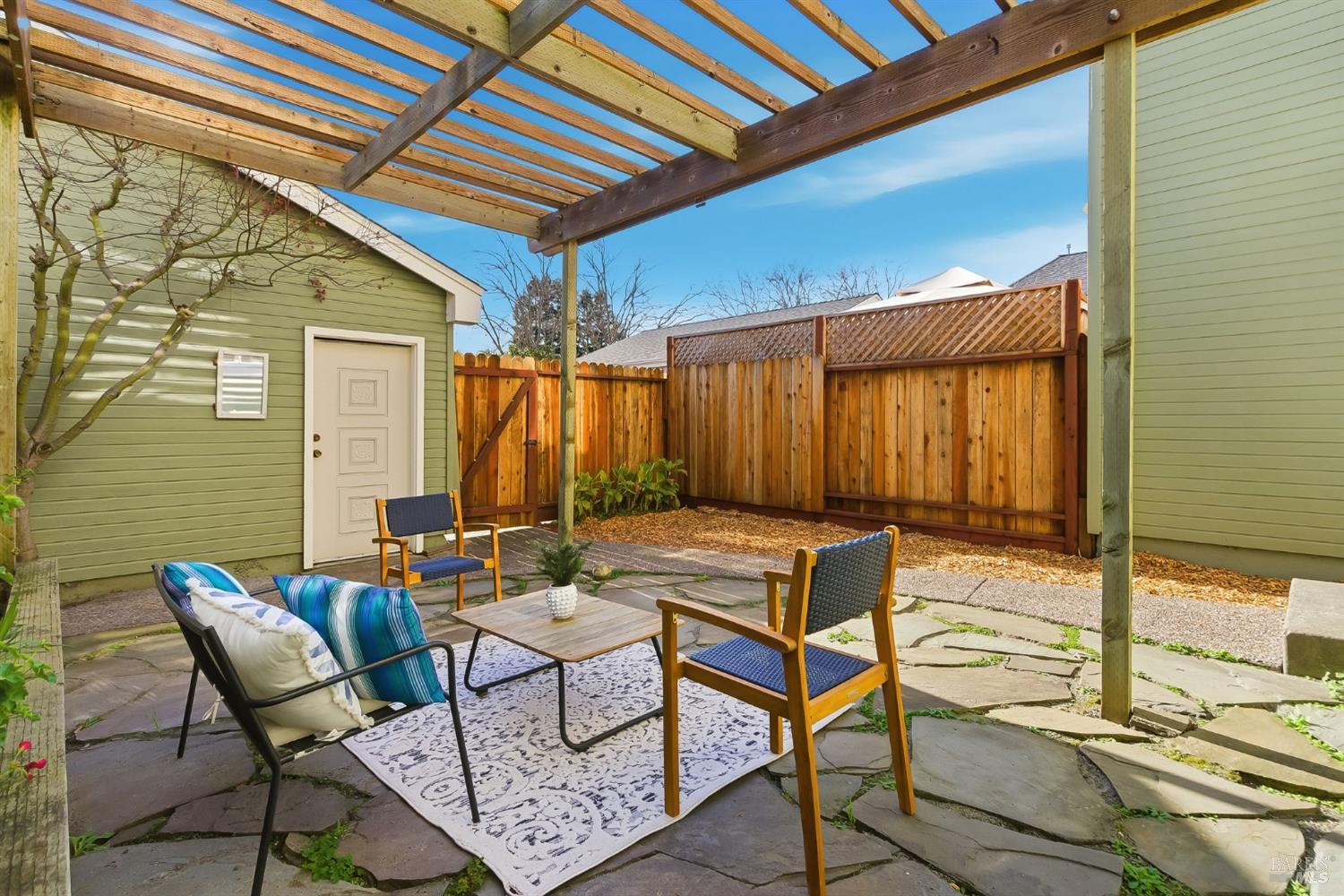 Detail Gallery Image 41 of 51 For 1816 Downing St, Petaluma,  CA 94954 - 3 Beds | 1/1 Baths