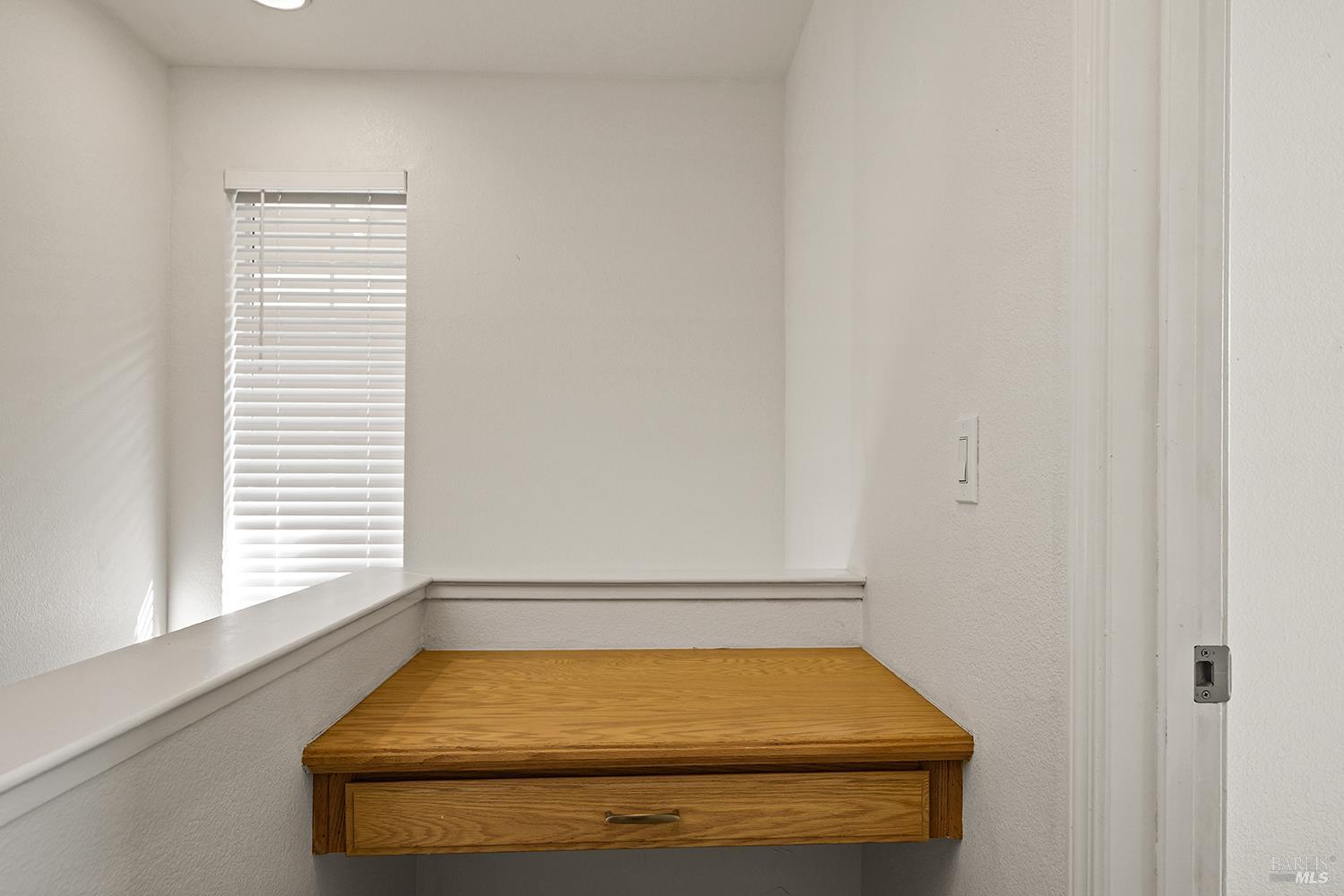 Detail Gallery Image 23 of 39 For 2023 Northfield Dr, Santa Rosa,  CA 95403 - 4 Beds | 3/1 Baths