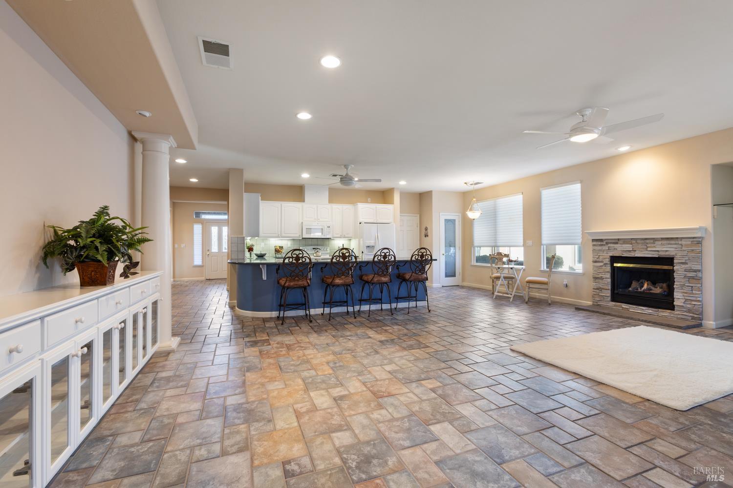 Detail Gallery Image 23 of 34 For 410 Atlantic Dr, Rio Vista,  CA 94571 - 2 Beds | 2 Baths