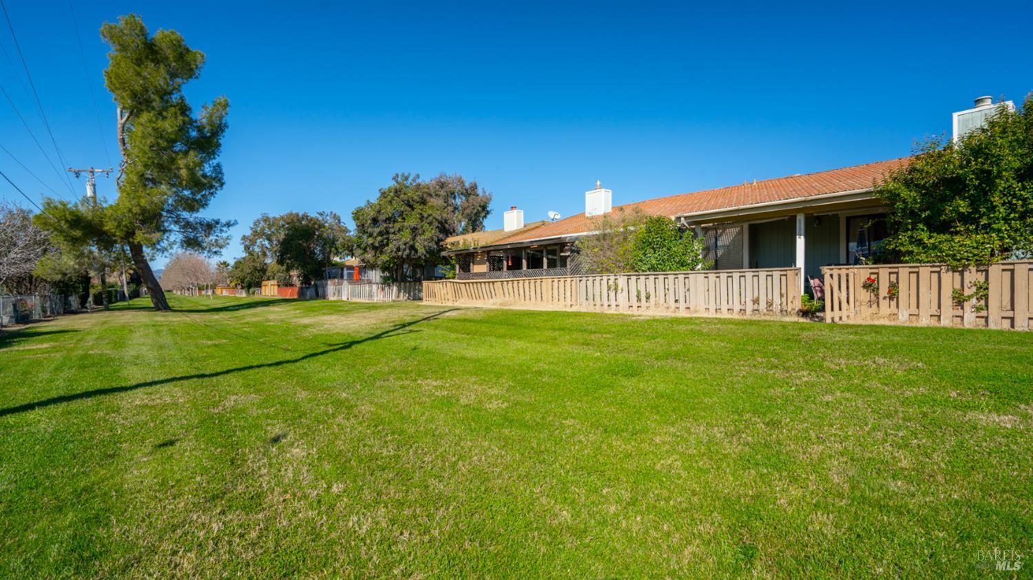 Detail Gallery Image 33 of 34 For 104 Bryce Way, Vacaville,  CA 95687 - 2 Beds | 2 Baths