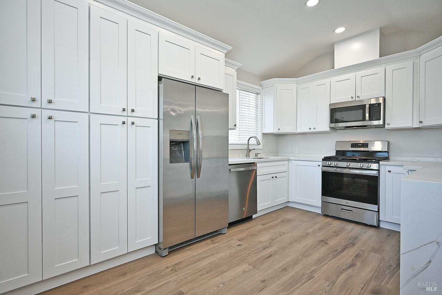 Detail Gallery Image 24 of 48 For 2610 Pacheco Blvd, Martinez,  CA 94553 - 2 Beds | 1 Baths