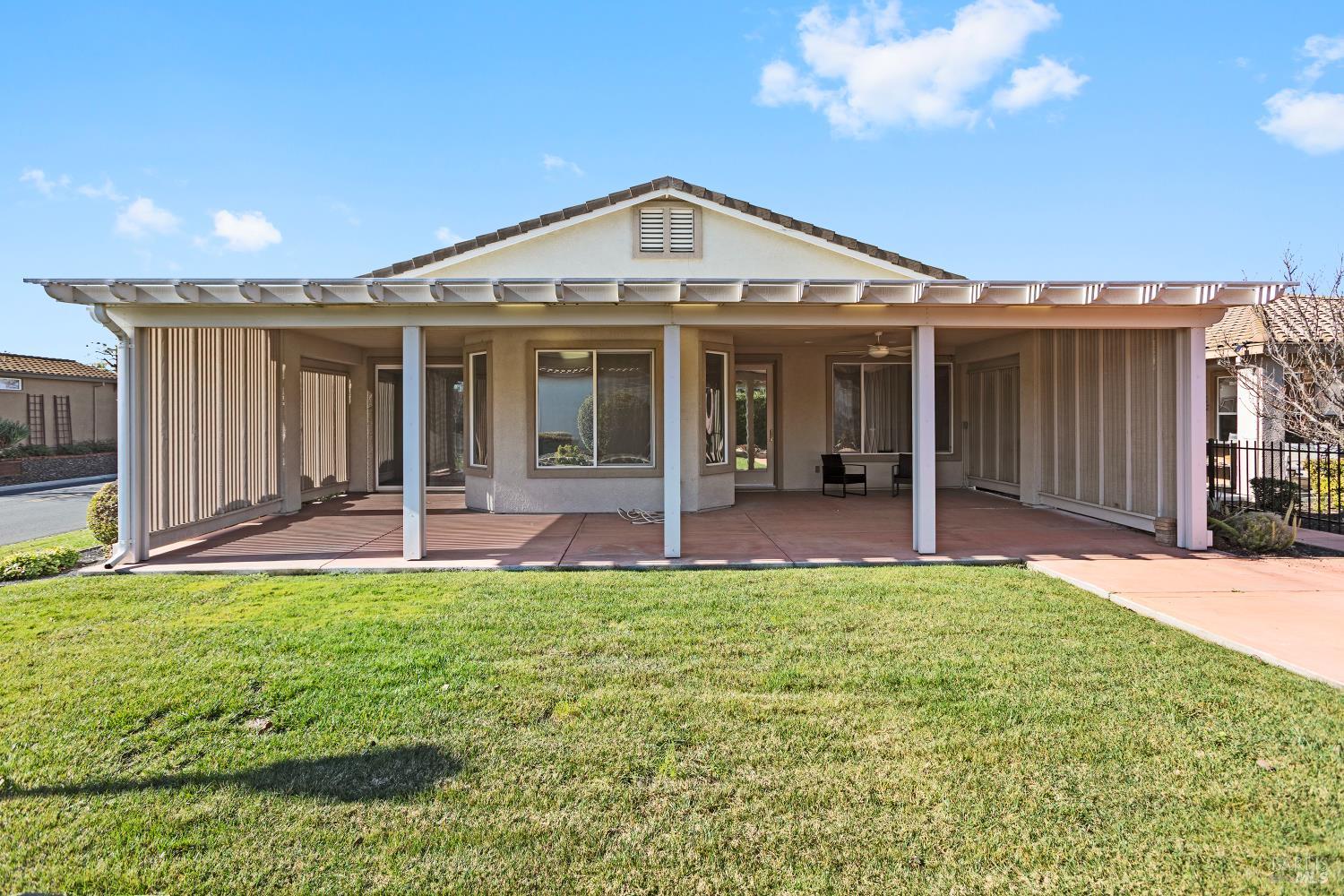 Detail Gallery Image 9 of 34 For 410 Atlantic Dr, Rio Vista,  CA 94571 - 2 Beds | 2 Baths