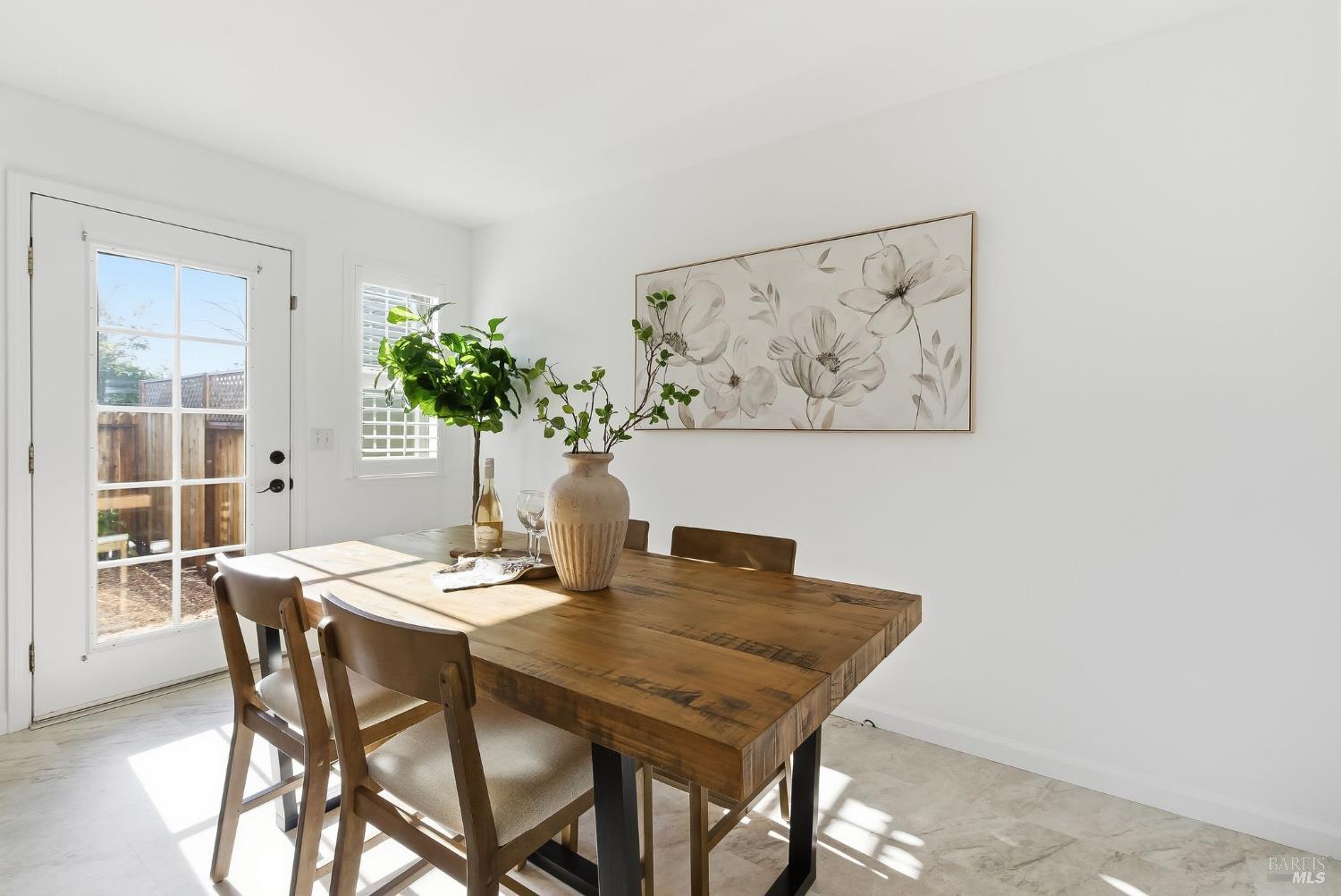 Detail Gallery Image 21 of 51 For 1816 Downing St, Petaluma,  CA 94954 - 3 Beds | 1/1 Baths