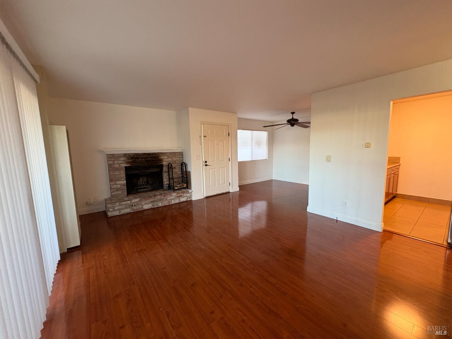 Detail Gallery Image 2 of 15 For 297 Enterprise Dr, Rohnert Park,  CA 94928 - 2 Beds | 2 Baths