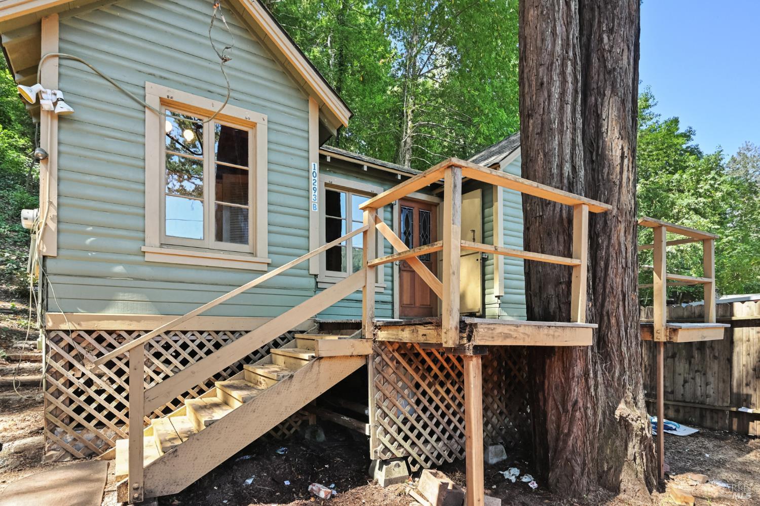 Detail Gallery Image 3 of 49 For 10293 Field Ln, Forestville,  CA 95436 - 2 Beds | 1 Baths