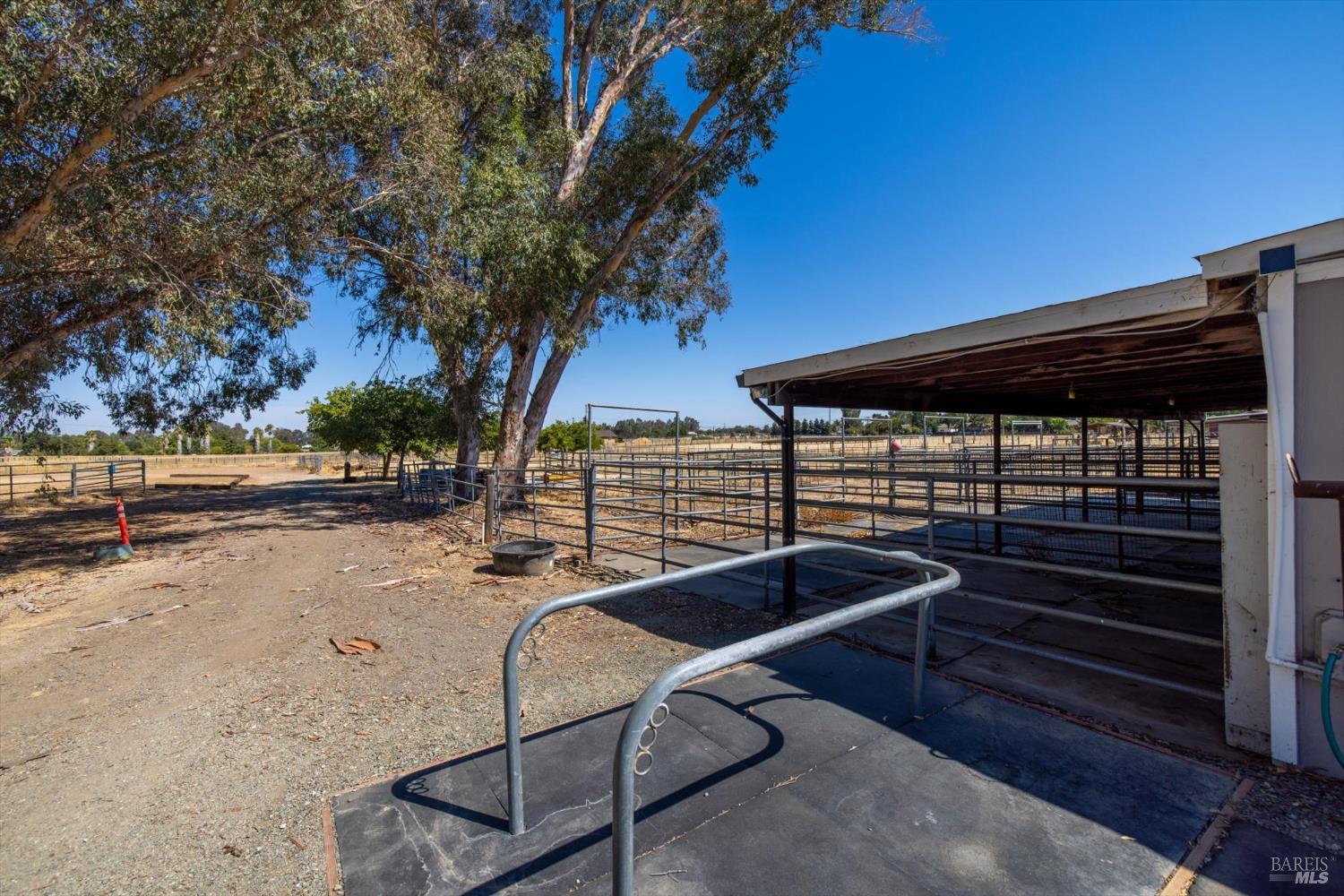 Detail Gallery Image 43 of 60 For 7672 Country Ln, Vacaville,  CA 95688 - 3 Beds | 3 Baths