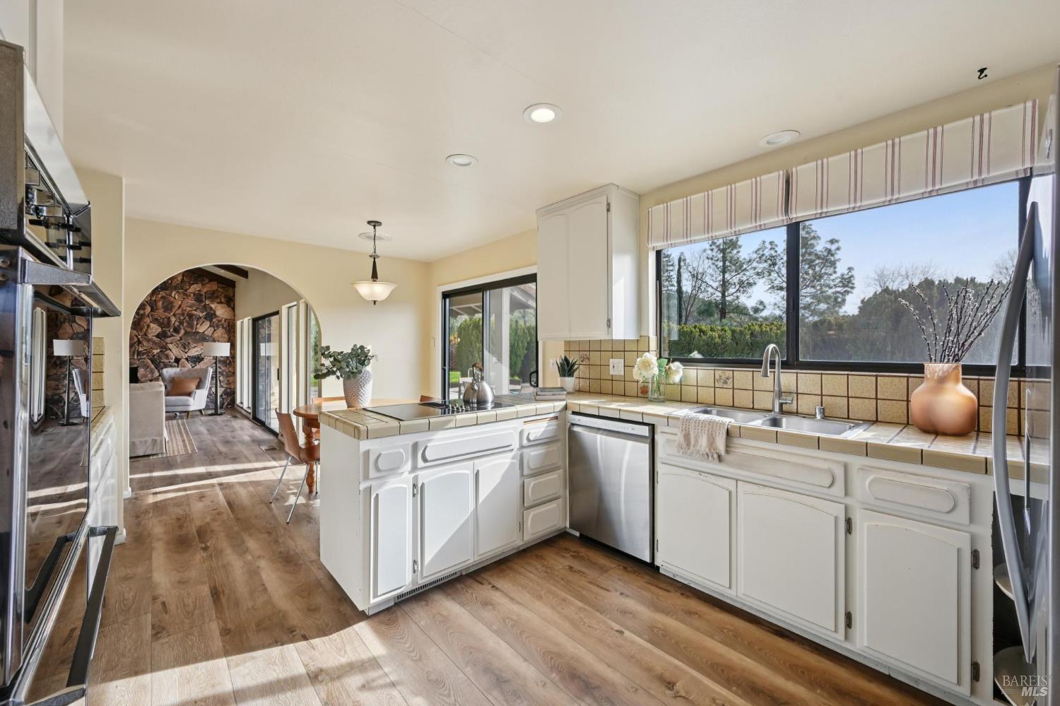Detail Gallery Image 9 of 39 For 2550 Greenwood Ave, Calistoga,  CA 94515 - 4 Beds | 2/1 Baths