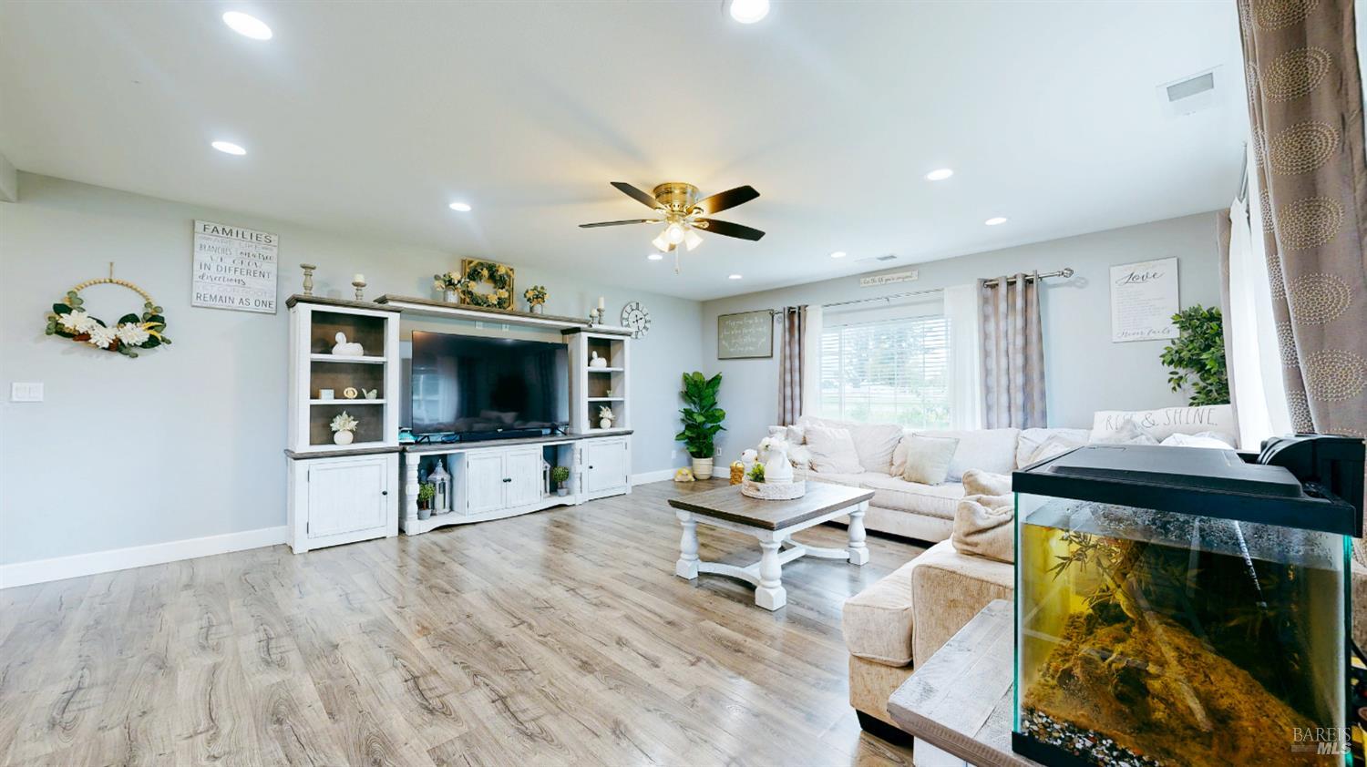 Detail Gallery Image 28 of 99 For 380 Irwin Ln, Santa Rosa,  CA 95401 - 3 Beds | 2 Baths