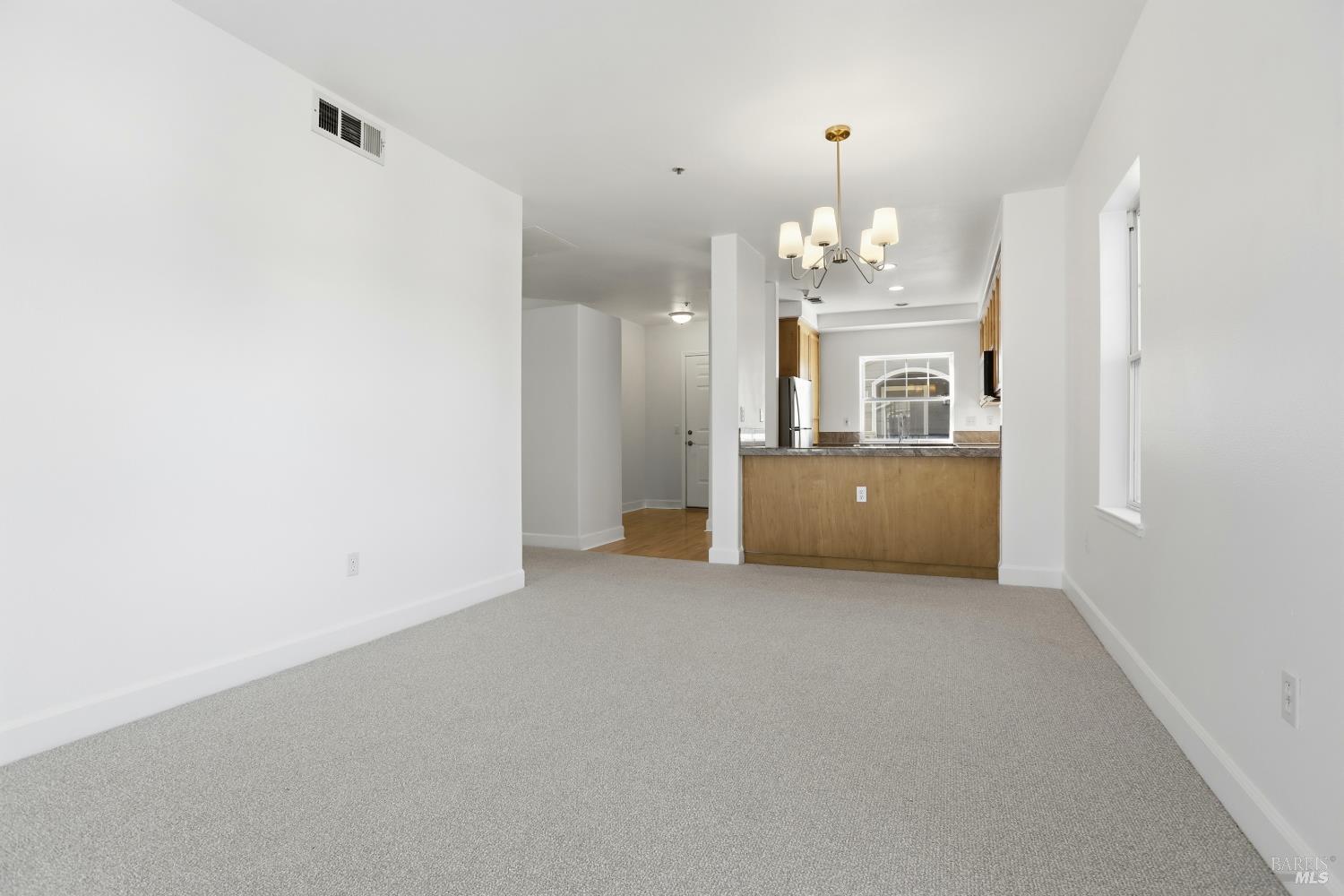 Detail Gallery Image 15 of 35 For 852 Diablo Ave #304,  Novato,  CA 94947 - 2 Beds | 2 Baths