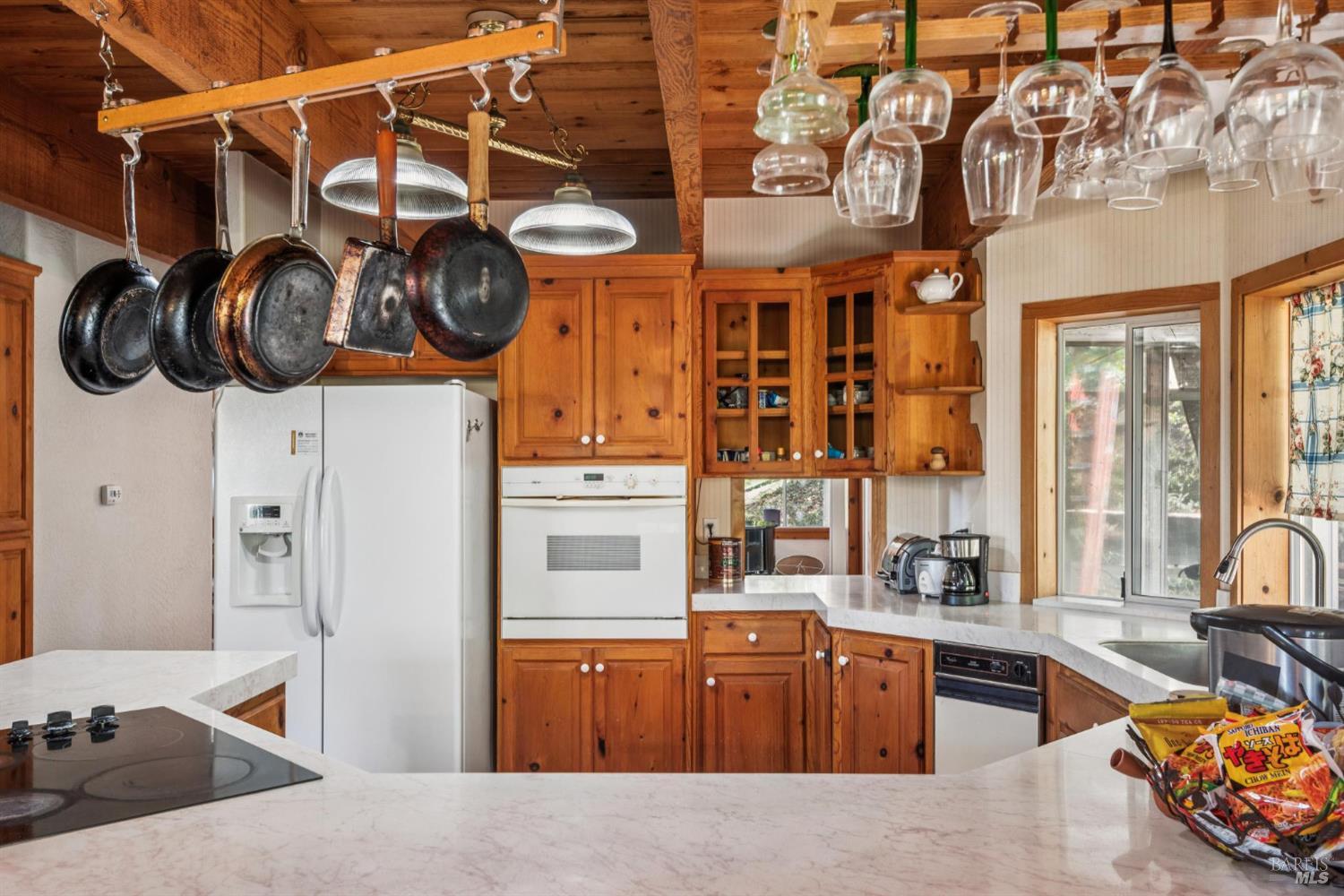 Detail Gallery Image 15 of 53 For 27 Beechwood Ct, Napa,  CA 94558 - 4 Beds | 2/1 Baths