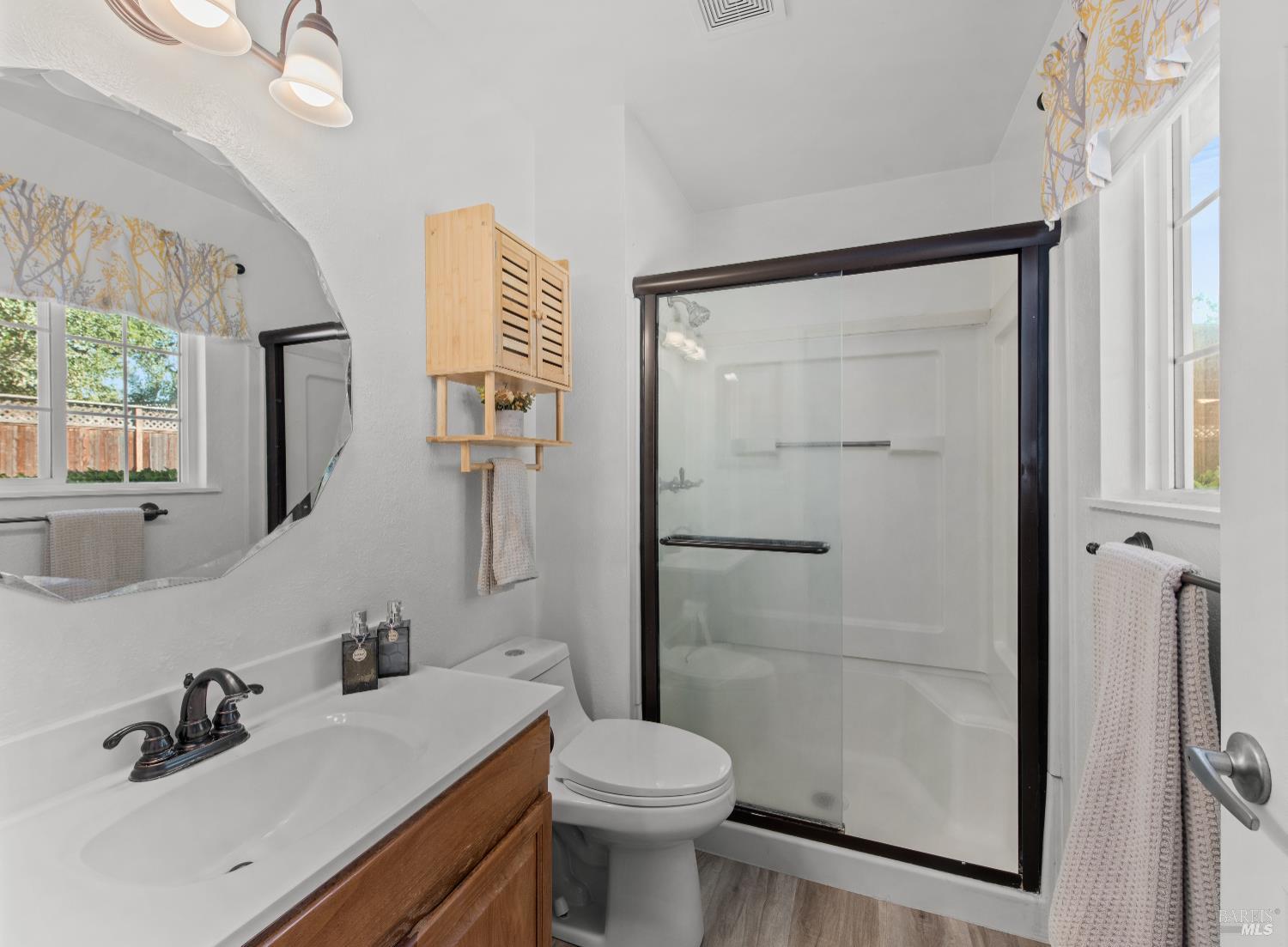 Detail Gallery Image 20 of 25 For 45 Buena Vis, Novato,  CA 94947 - 3 Beds | 2 Baths