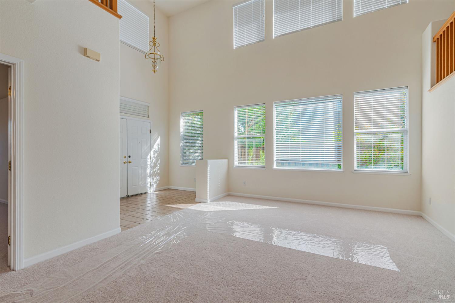 Detail Gallery Image 4 of 49 For 6206 Pebble Beach Dr, Vallejo,  CA 94591 - 5 Beds | 4 Baths