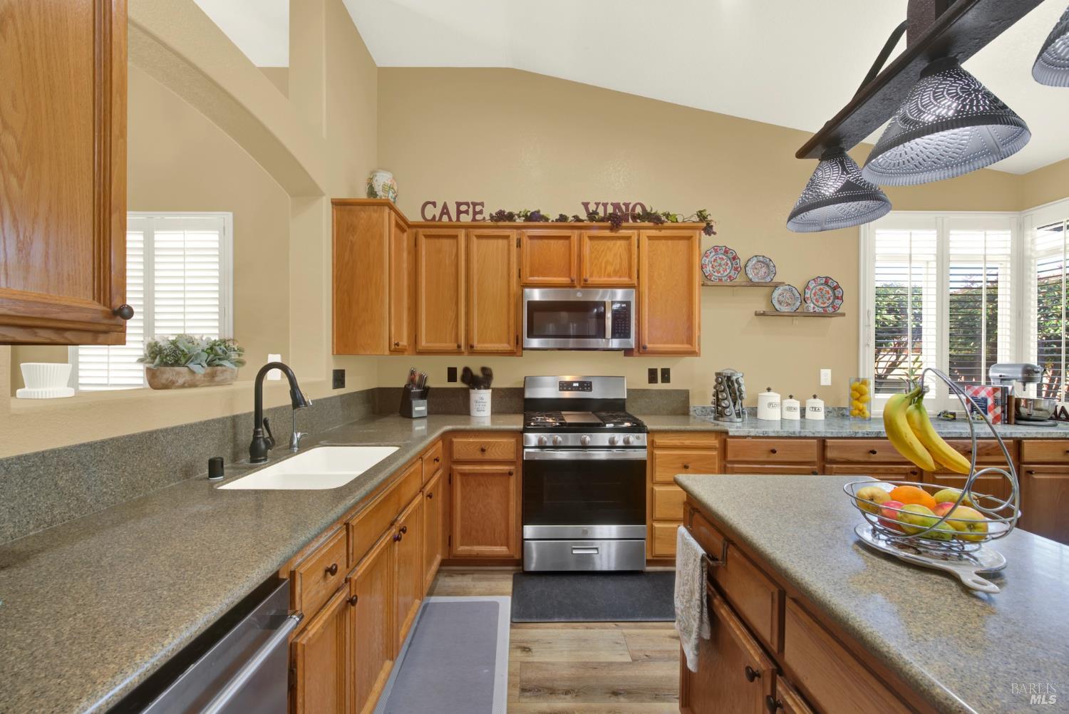 Detail Gallery Image 19 of 62 For 161 Currant Ln, Vacaville,  CA 95687 - 2 Beds | 2 Baths