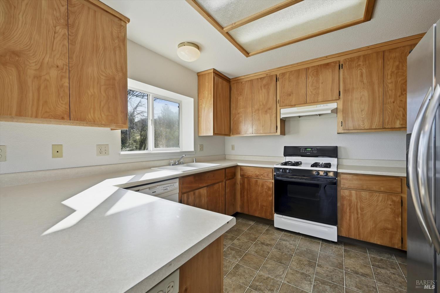 Detail Gallery Image 10 of 26 For 5608 Yana Ct, Kelseyville,  CA 95451 - 3 Beds | 2 Baths