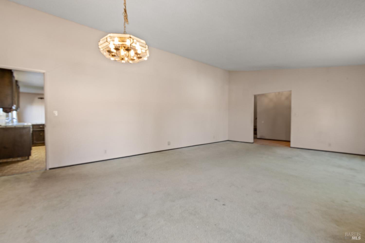 Detail Gallery Image 5 of 34 For 1084 Jamie Dr, Concord,  CA 94518 - 4 Beds | 2/1 Baths