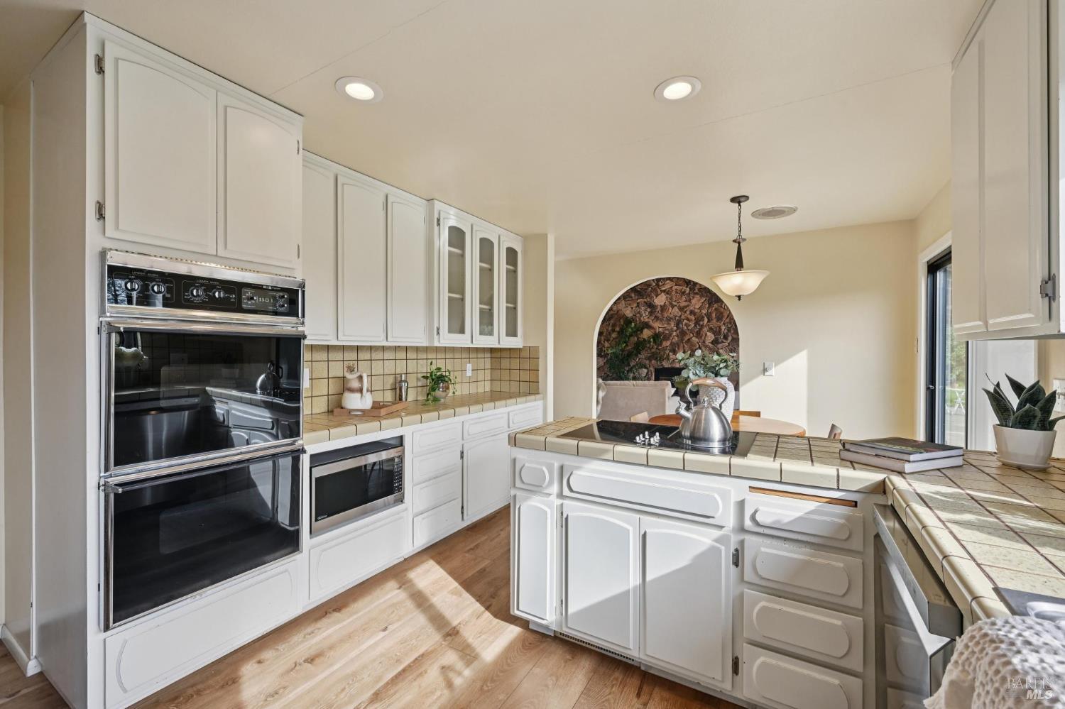 Detail Gallery Image 12 of 39 For 2550 Greenwood Ave, Calistoga,  CA 94515 - 4 Beds | 2/1 Baths