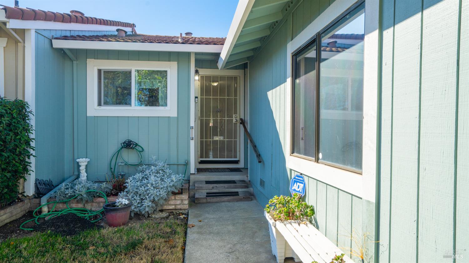 Detail Gallery Image 4 of 34 For 104 Bryce Way, Vacaville,  CA 95687 - 2 Beds | 2 Baths