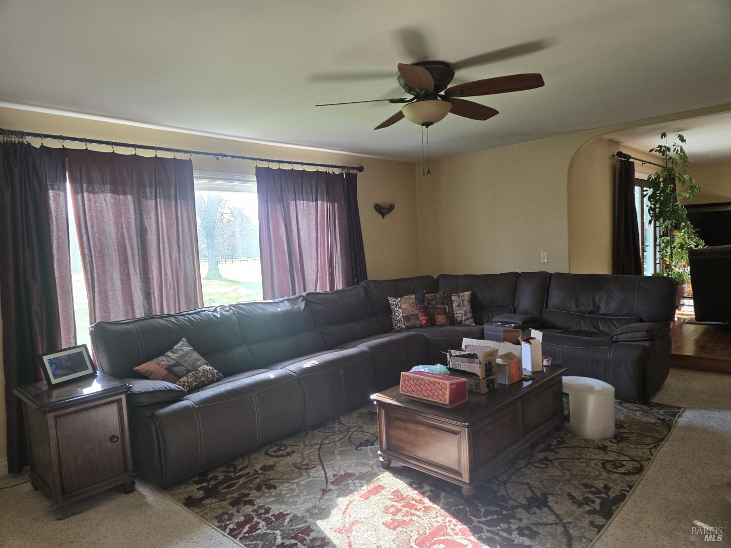 Detail Gallery Image 3 of 8 For 4782 Hall Rd, Santa Rosa,  CA 95401 - 3 Beds | 2/1 Baths