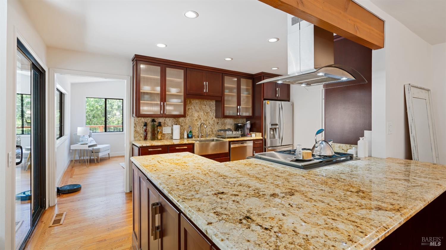 Detail Gallery Image 10 of 29 For 6131 Batesole Dr, Santa Rosa,  CA 95404 - 3 Beds | 2 Baths