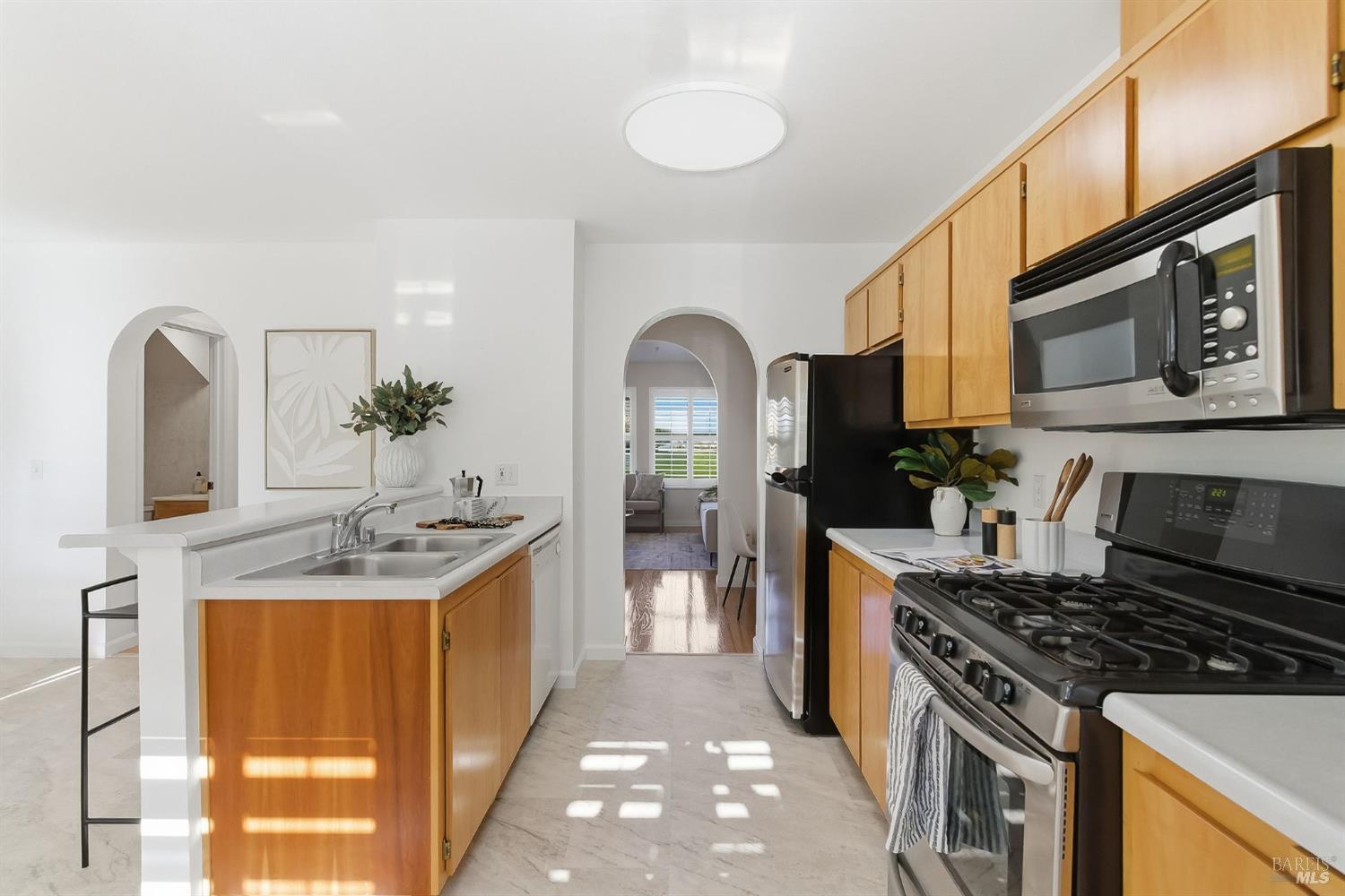 Detail Gallery Image 15 of 51 For 1816 Downing St, Petaluma,  CA 94954 - 3 Beds | 1/1 Baths